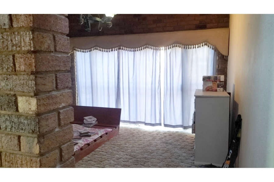 5 Bedroom Property for Sale in Elandsrand North West